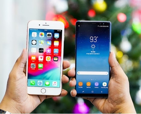 Bạn sẽ mua Samsung Galaxy Note 8 hay iPhone 7 Plus?