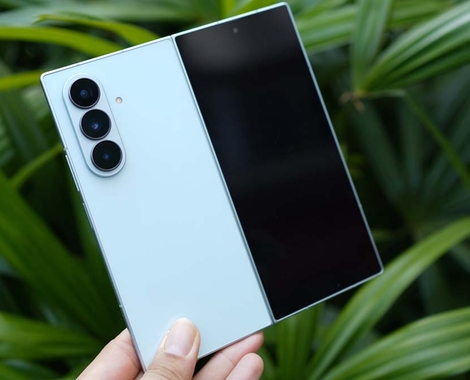 Trên tay Galaxy Z Fold 7 Xanh Mint: Màu mới trendy, trải nghiệm gập đỉnh cao năm 2025